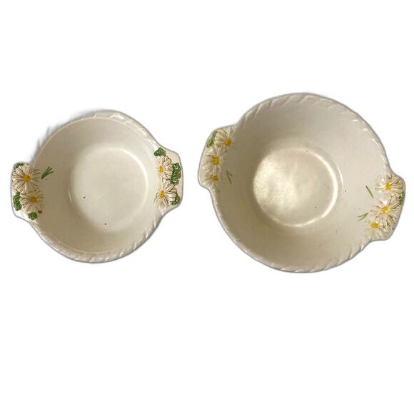 PoppyTrail Metlox Sculptured Daisy Set Of 2 Serving Bowls - Picture 2 of 9